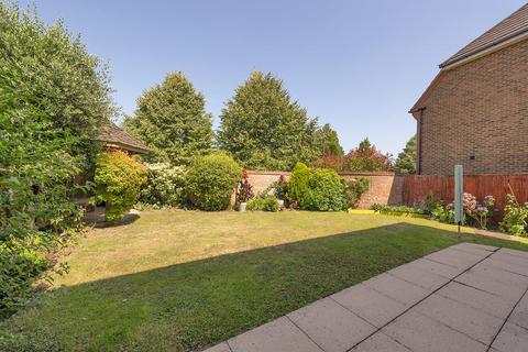 5 bedroom detached house for sale, Alderwick Grove, Kings Hill, ME19 4GB