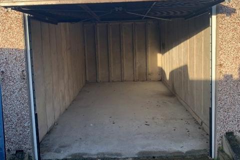 undefined, Clyde, East Tilbury RM18