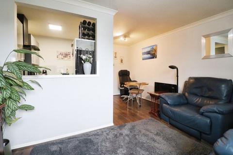 1 bedroom maisonette for sale, Maplin Park, Langley