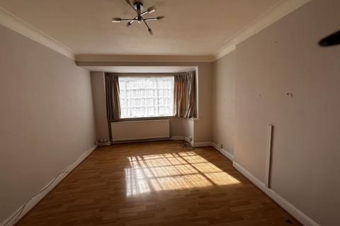 3 bedroom property to rent, Capel Gardens, Pinner HA5