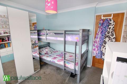 15b Varney Close, Cheshunt, Waltham Cross, EN7 6LU