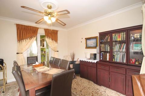 undefined, Birkbeck Avenue, Greenford, UB6 8LY