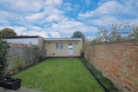 undefined, Birkbeck Avenue, Greenford, UB6 8LY