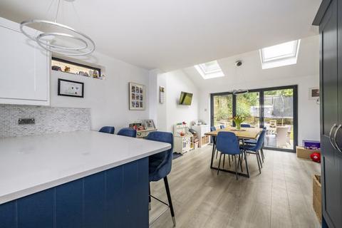 18 Barnfield, Crowborough, TN6 2RY