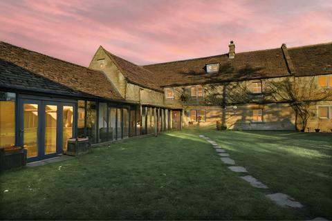 8 bedroom barn conversion for sale, Bell Square, Chippenham, SN14