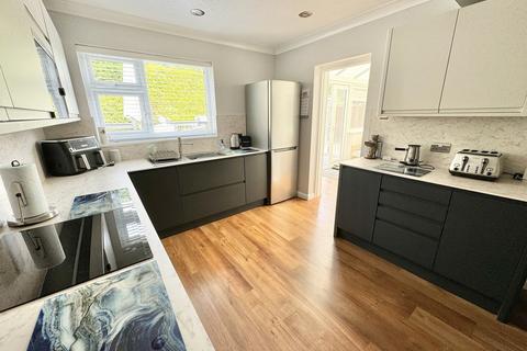 56 Porter Road, Poole, BH17 7AW