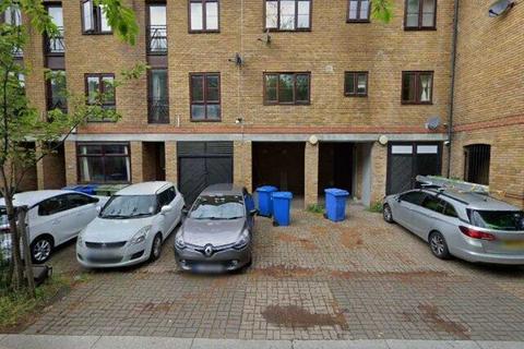 undefined, Brunswick Quay, London SE16