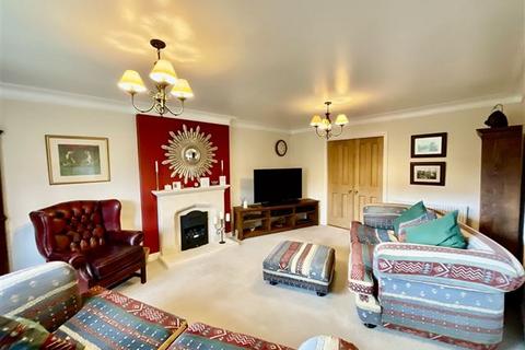 4 bedroom detached house for sale, Orchard Croft, Wales, Sheffield, S26 5UA