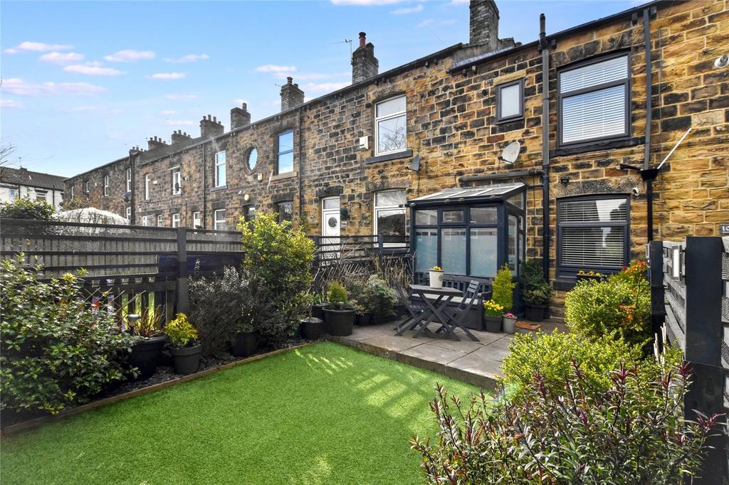 Street Lane, Gildersome, Morley, Leeds 2 bed terraced house for sale ...
