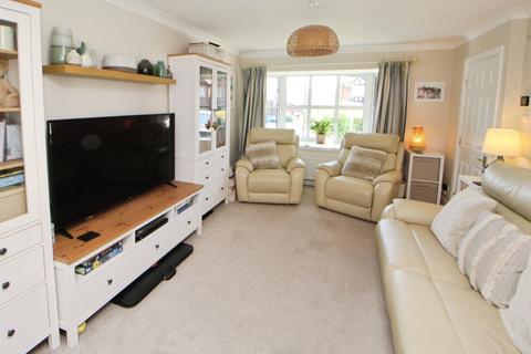 4 bedroom detached house for sale, Malvern Rise, Glossop SK13
