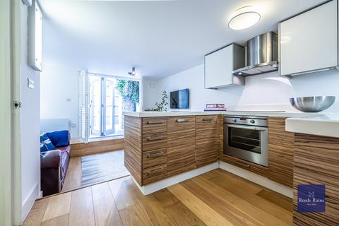 1 bedroom apartment to rent, Colnbrook Street, London SE1