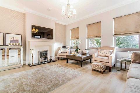 4 bedroom semi-detached house to rent, Kensington Gardens, Alderley Edge SK9