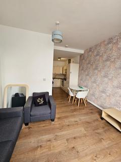 3 bedroom flat to rent, Finsbury Park, London N4