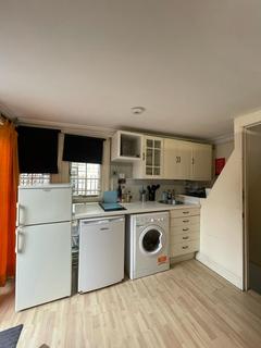 1 bedroom in a house share to rent, Charing Cross, London WC2N