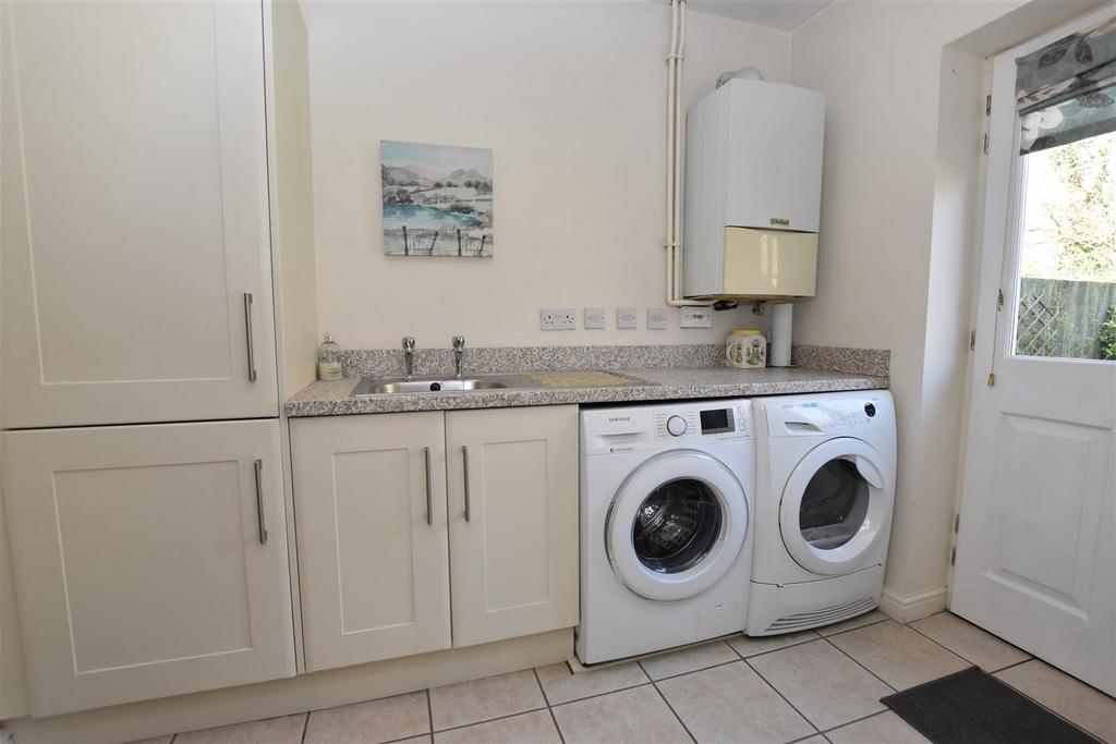 Utility Room.JPG