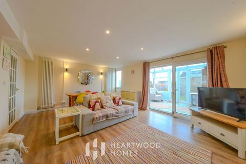 3 bedroom terraced house for sale, Windmill Avenue, St. Albans, AL4 9SL