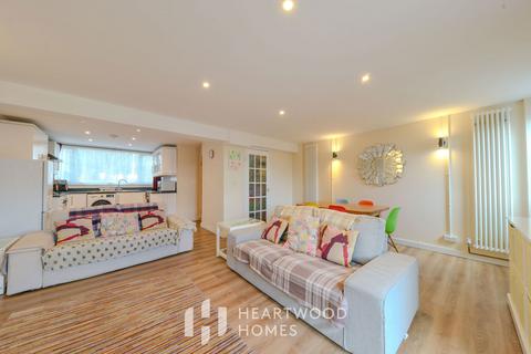3 bedroom terraced house for sale, Windmill Avenue, St. Albans, AL4 9SL