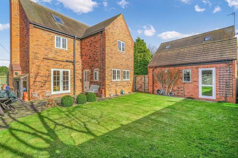 4 bedroom detached house for sale, Westhorpe Lane, Byfield NN11