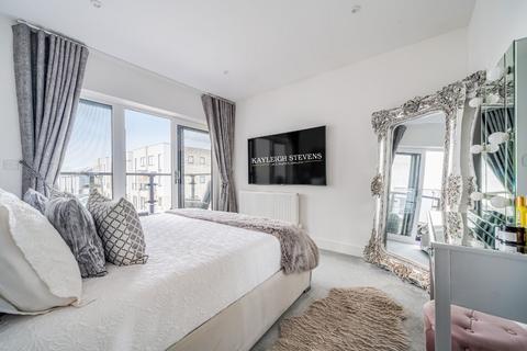 45 Bloomfields, Rainham, Gillingham, ME8 7BZ