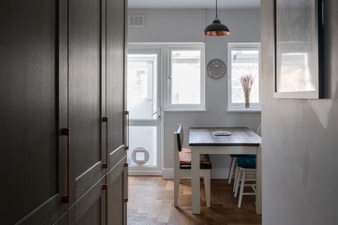 2 bedroom maisonette for sale, Francis Road, London E10