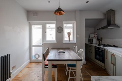2 bedroom maisonette for sale, Francis Road, London E10