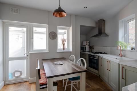 2 bedroom maisonette for sale, Francis Road, London E10