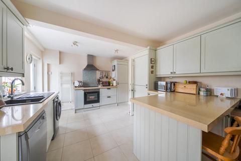 109 Lion Lane, Haslemere, GU27 1JL