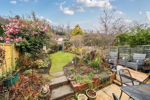 109 Lion Lane, Haslemere, GU27 1JL