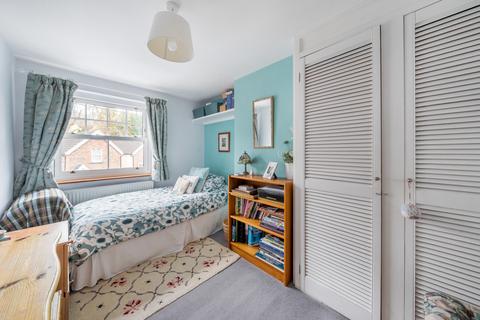 109 Lion Lane, Haslemere, GU27 1JL