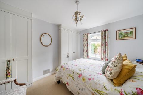 109 Lion Lane, Haslemere, GU27 1JL