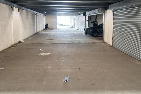 Warehouse to rent, Ripple Road, Barking IG11