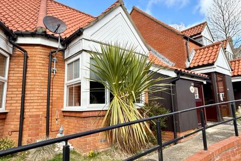 1 bedroom terraced bungalow for sale, Ashdown Court, Cromer, NR27