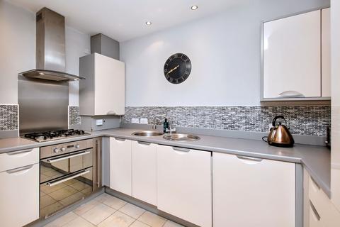 Flat 6, 17 Colonsay Close, Edinburgh, EH5 1BT