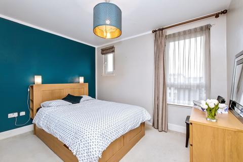 Flat 6, 17 Colonsay Close, Edinburgh, EH5 1BT