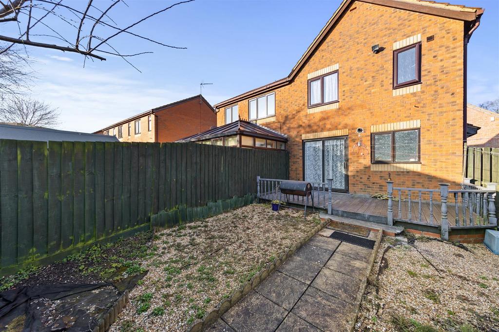 49 Braford Gardens Web07.jpg