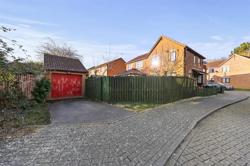 49 Braford Gardens Web04.jpg