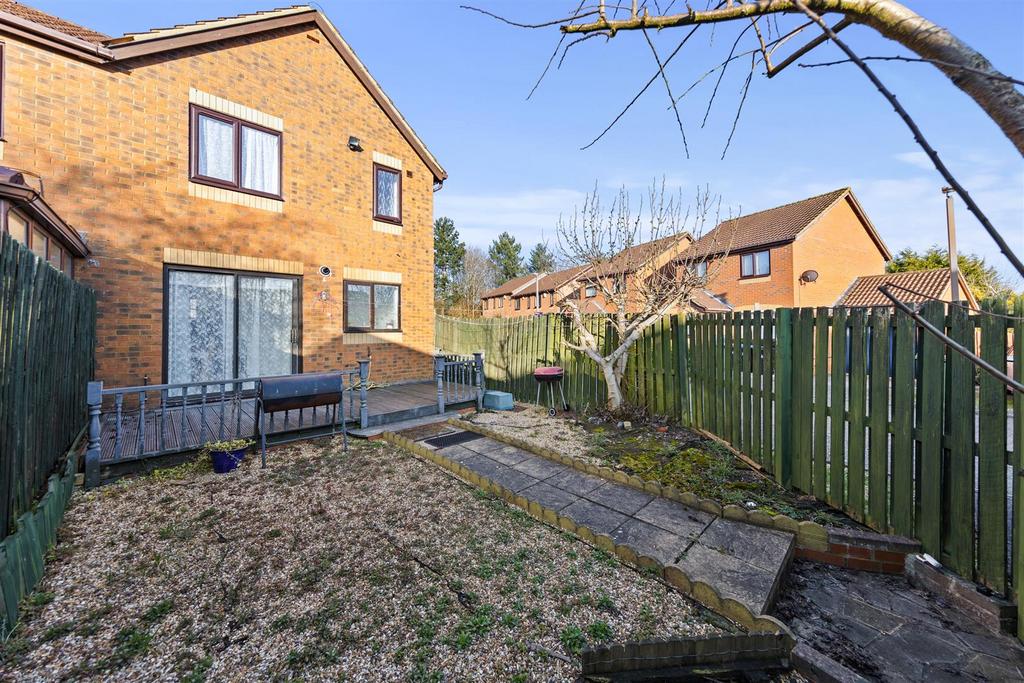 49 Braford Gardens Web06.jpg