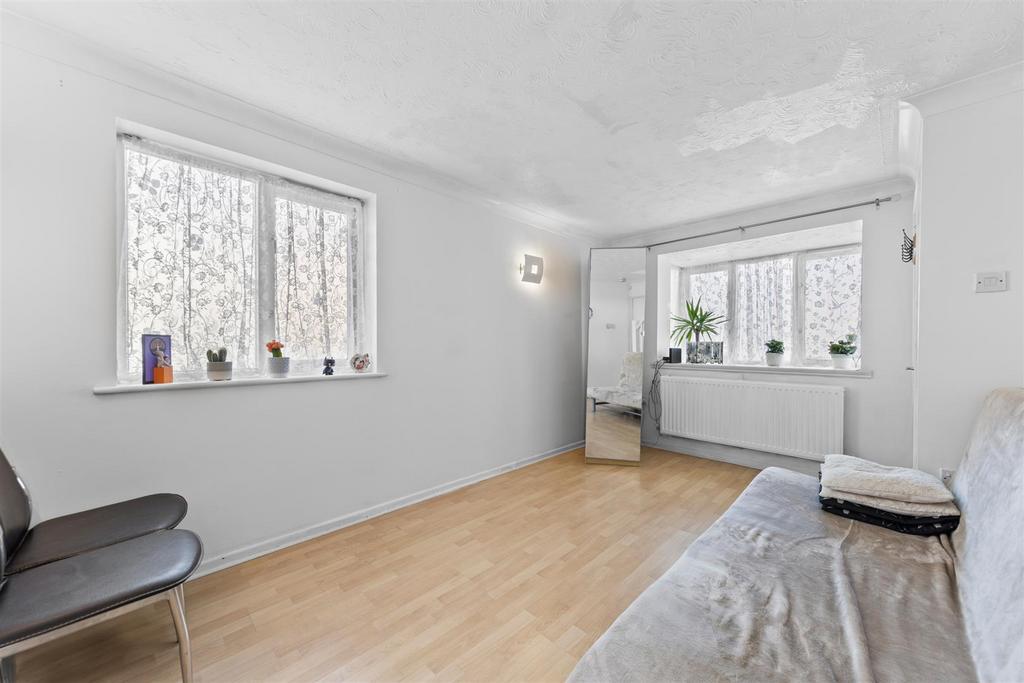 49 Braford Gardens Web10.jpg