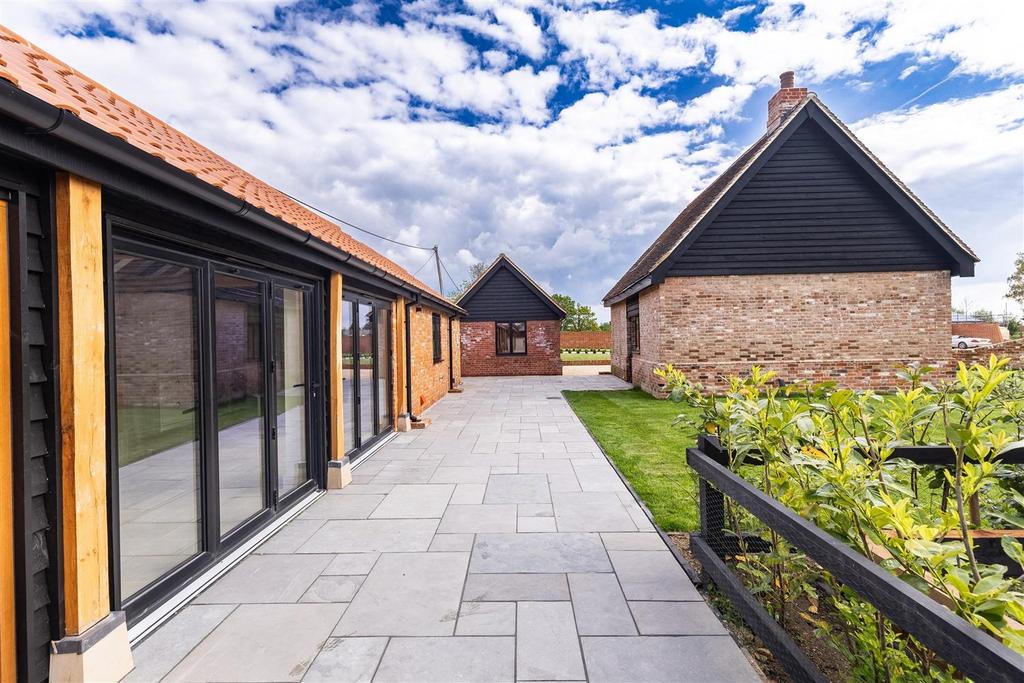 Kilnfield Barns  Plot8 LR (38).jpg