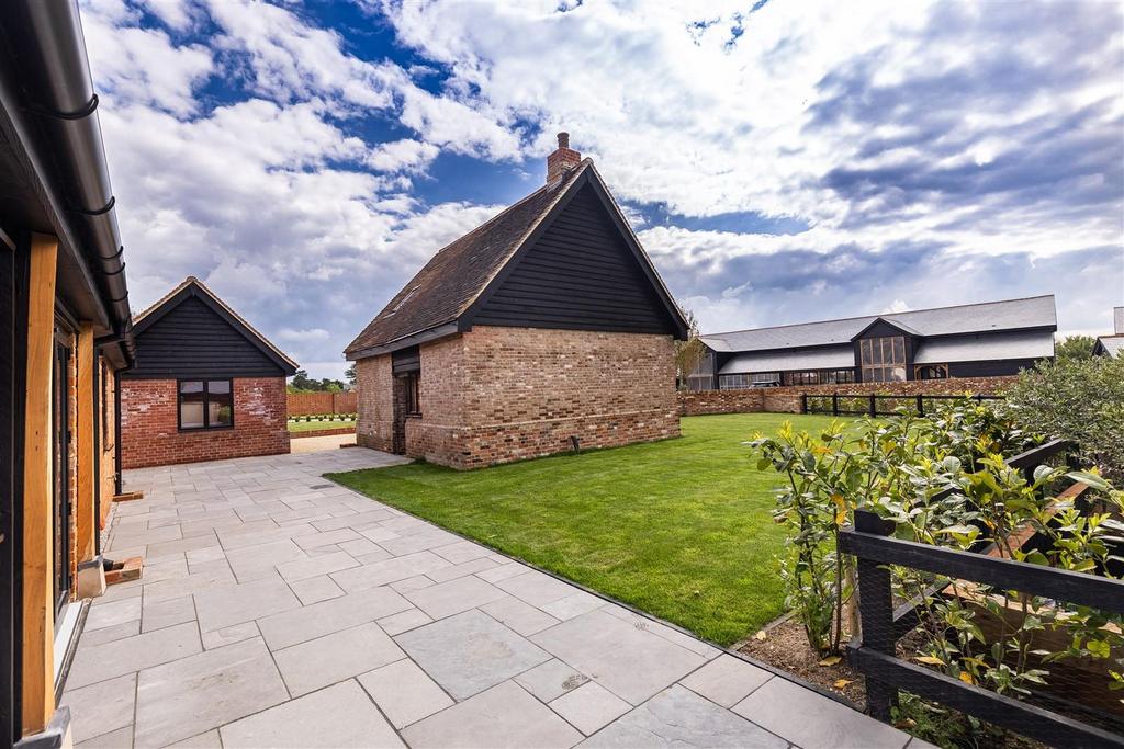 Kilnfield Barns   Plot8 LR (37).jpg