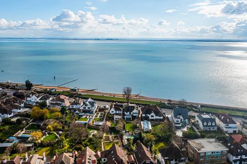 undefined, Westcliff-on-sea SS0