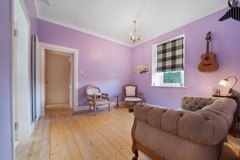 Fernbank Back Road, Locharbriggs, Dumfries, DG1 1RX