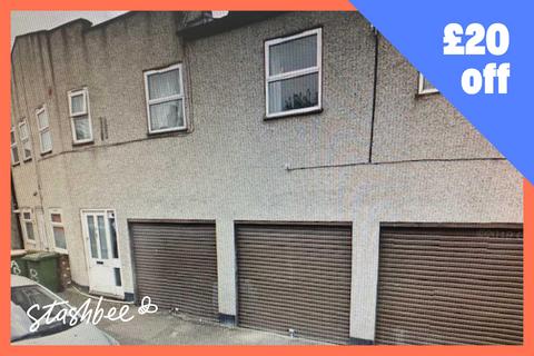 Garage to rent, Adine Road, London E13