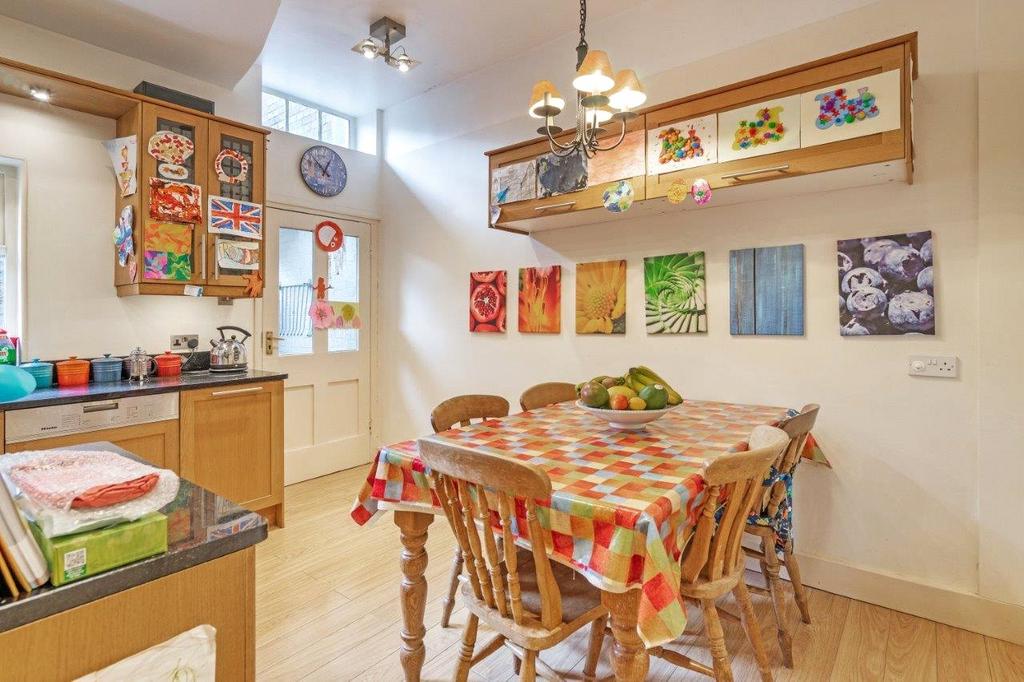 Kitchen/Breakfast Rm