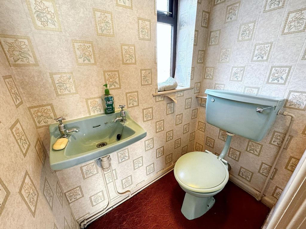 Wc in Bedroom One