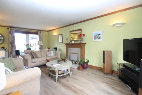 1 The Chase, Knaresborough, HG5 0SY