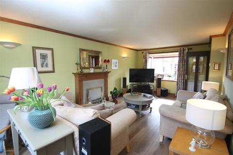 1 The Chase, Knaresborough, HG5 0SY