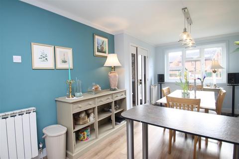 1 The Chase, Knaresborough, HG5 0SY