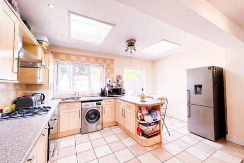 2 bedroom terraced house for sale, Hall Lane, London, E4