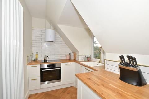 2 bedroom apartment for sale, Godwyn Road, Folkestone, Kent